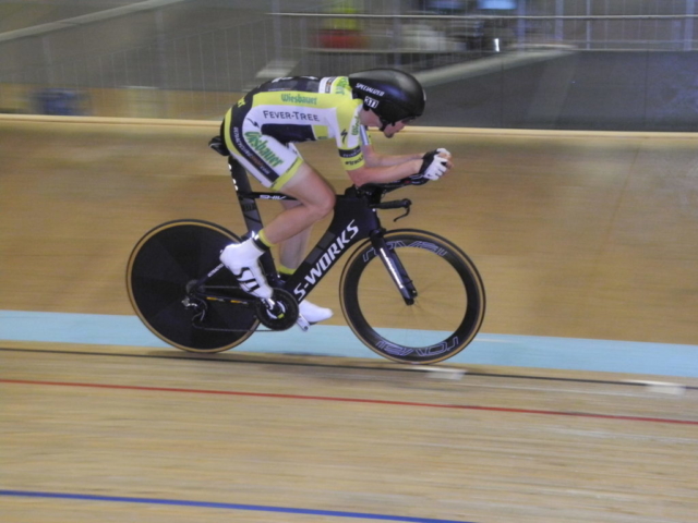 christoph-strasser-weltrekordversuch-tissot-velodrom-grenchen-2017-nahaufnahme
